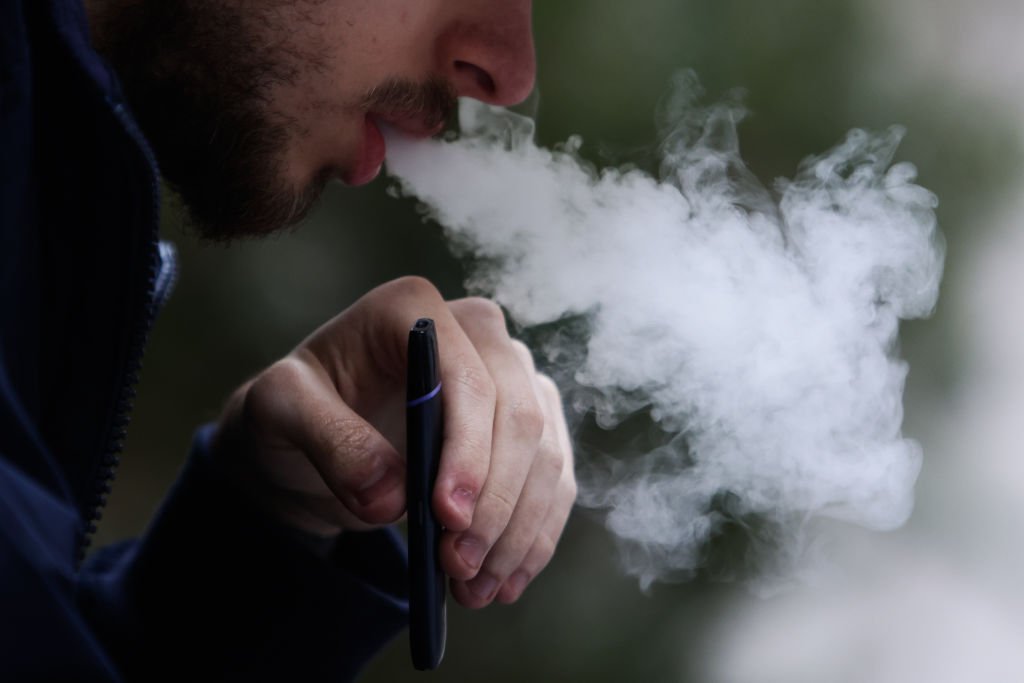 Commission warns new nicotine products linked to heart and pregnancy