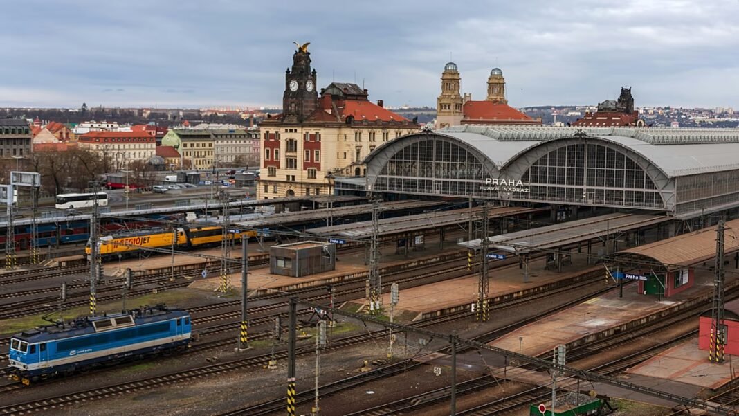 Direct Prague to Copenhagen train returns after more than a