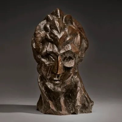 A sculpture of an abstracted head.