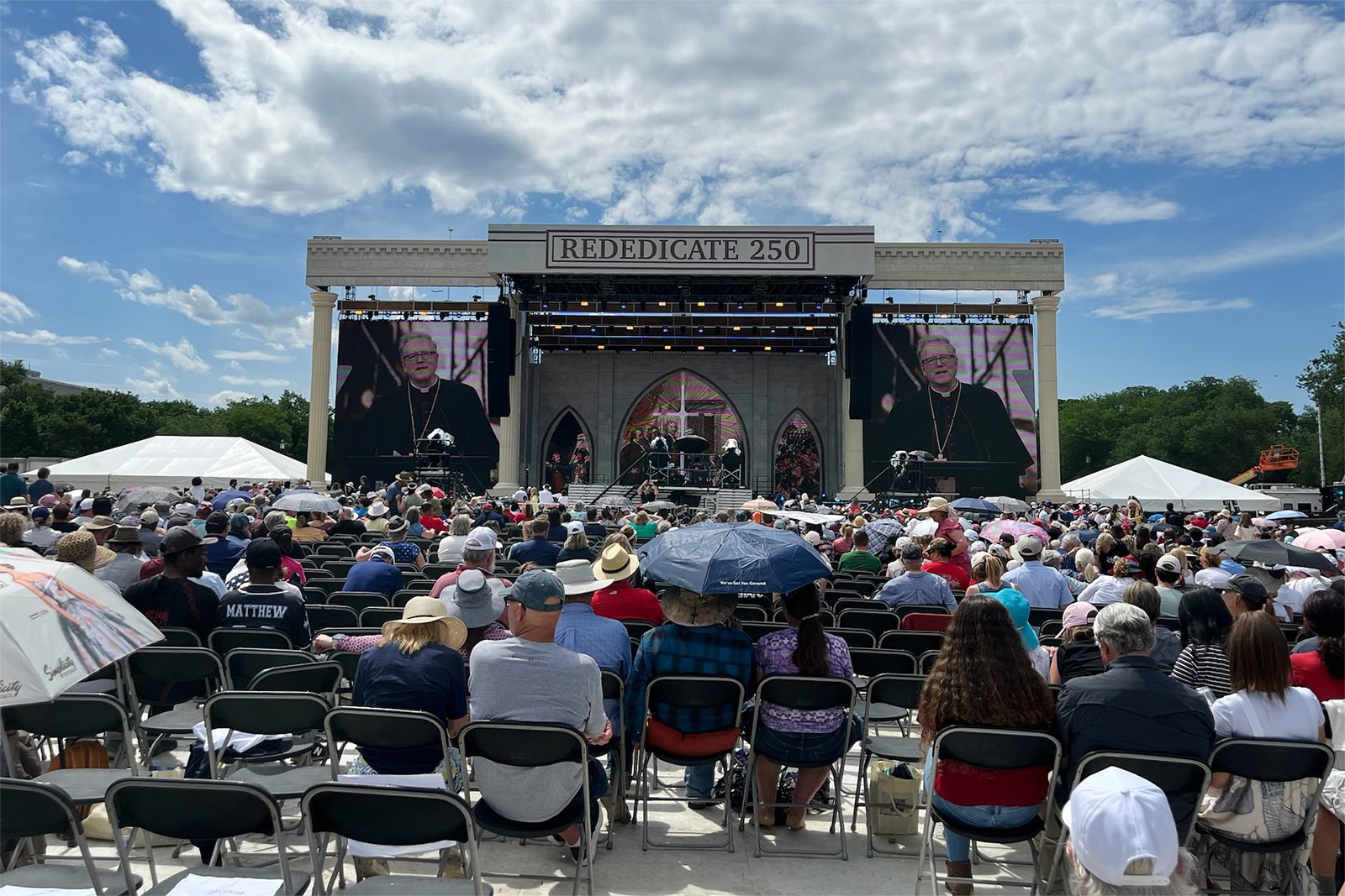 Trump allies lead thousands in prayer to ‘rededicate’ America to God on National Mall 2 webRNS Rededicate Washington03 051726