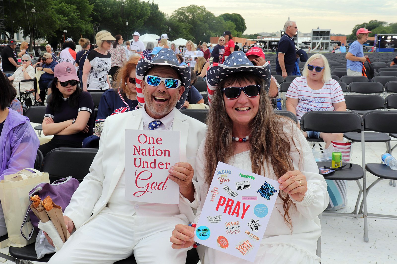 Trump allies lead thousands in prayer to ‘rededicate’ America to God on National Mall 4 webRNS Rededicate Washington10 051726