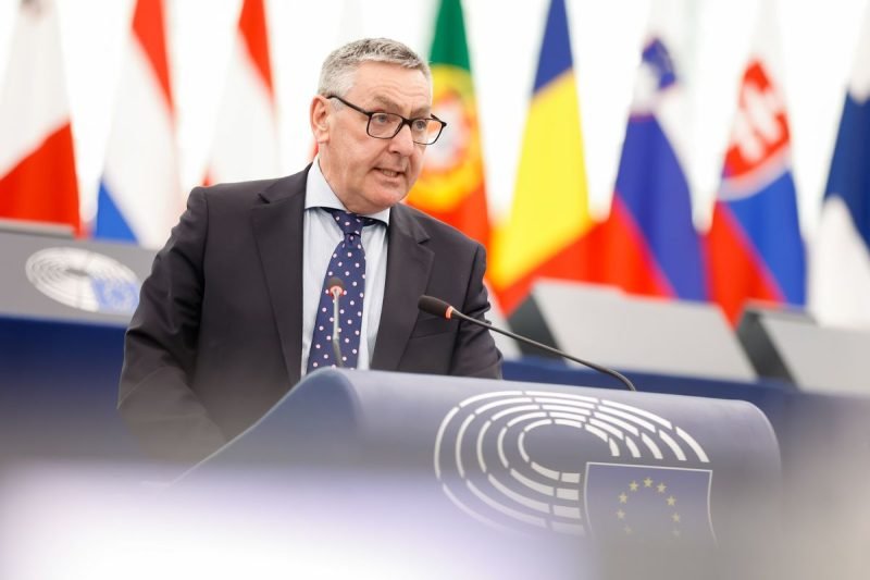 EPP accused of being ‘mouthpiece’ for tobacco industry ahead of crunch vote
