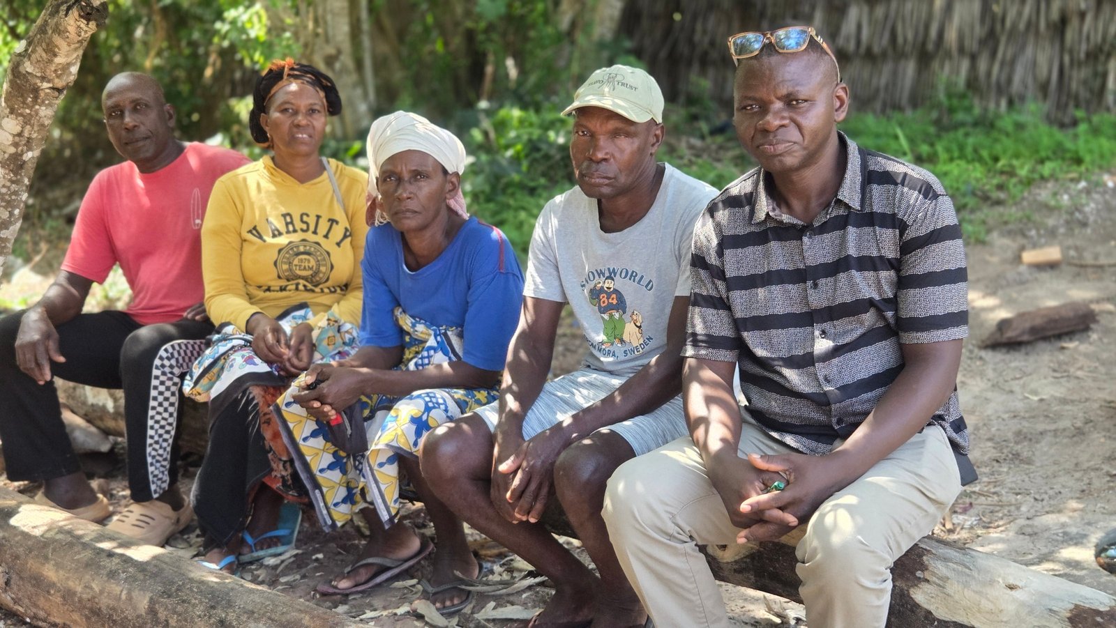 Fishers and fishmongers from Mida Creek in Watamu, Kenya. Communities here say fish stocks are no longer what they once were. Image by David Akana/Mongabay.