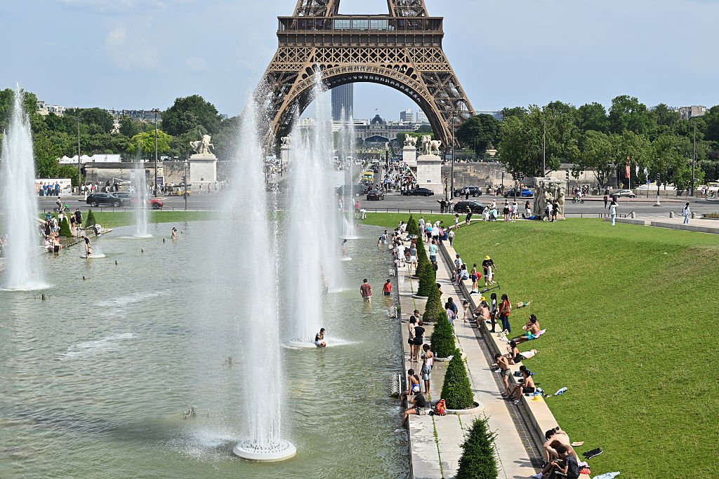 European countries close schools, cancel trains as heatwave set to Heatwave in Paris