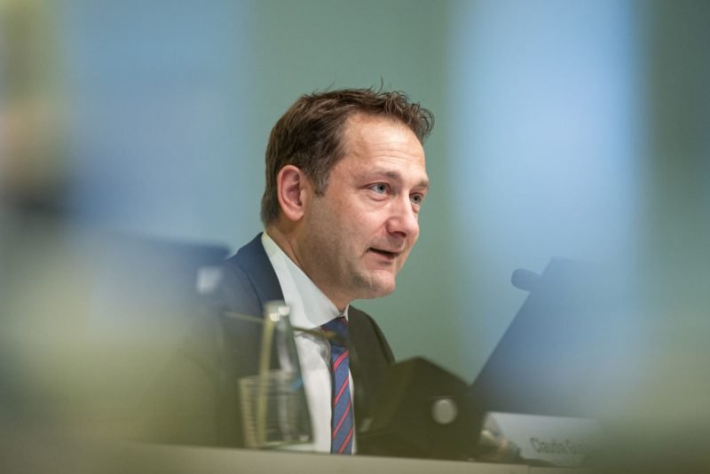 INTERVIEW: EU farm chief unveils plans for €500 million farmer support package  