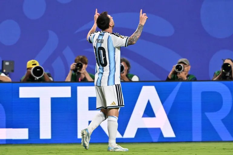 epa13042896 Lionel Messi of Argentina celebrate scoring the 2-0 goal during the FIFA World Cup 2026 group stage match Argentina against Algeria, in Kansas City, Missouri, USA, 16 June 2026. EPA/AMY KONTRAS