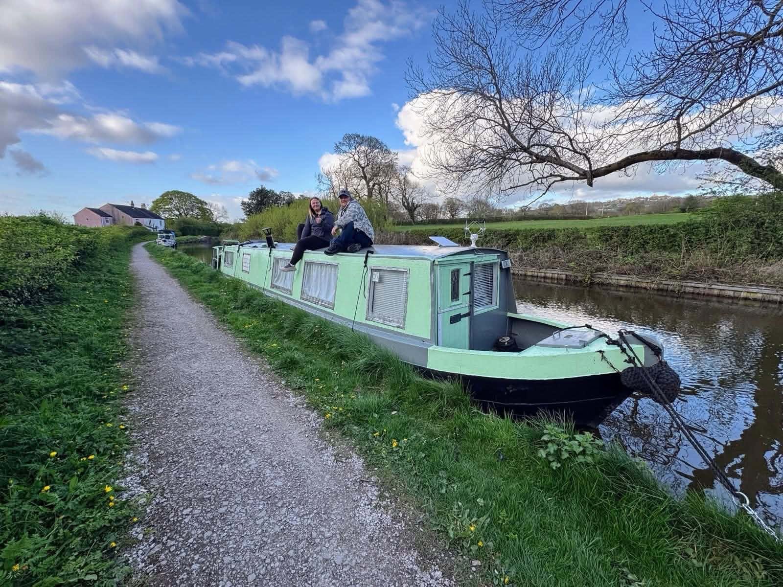Daniel and Charlotte bought their narrowboat on Facebook Marketplace