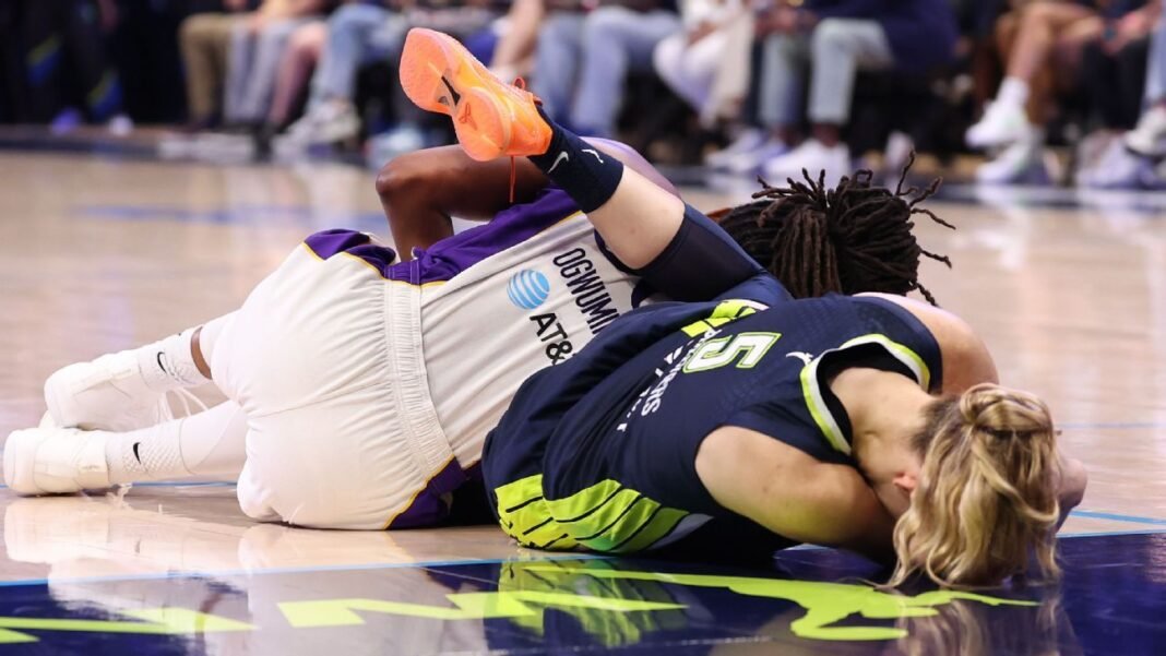 Bueckers out vs. Liberty, doesn't have concussion