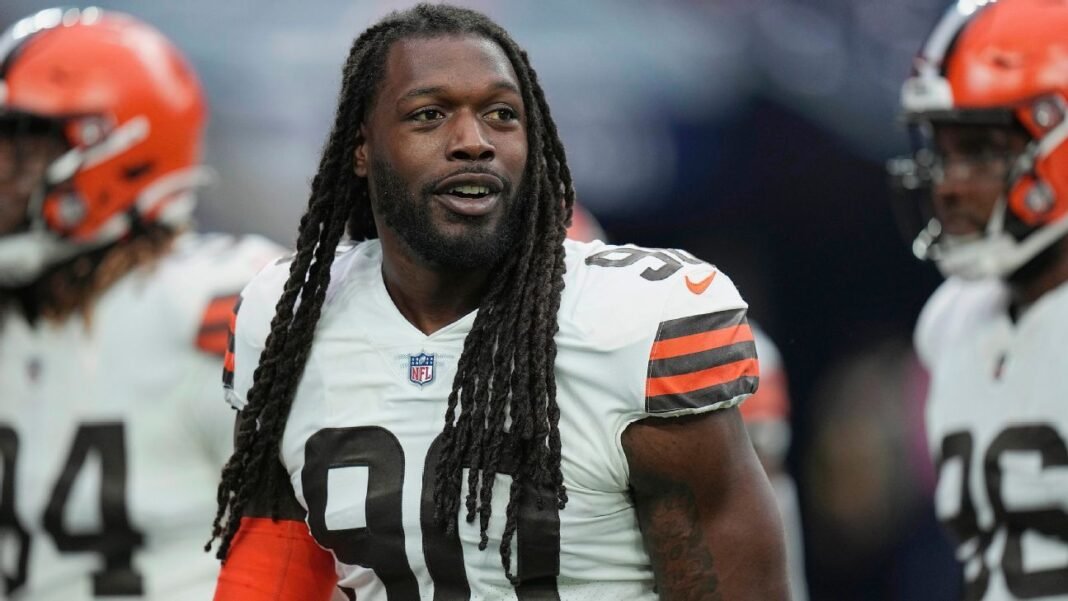 GM 'hopeful' Browns can reunite with DE Clowney