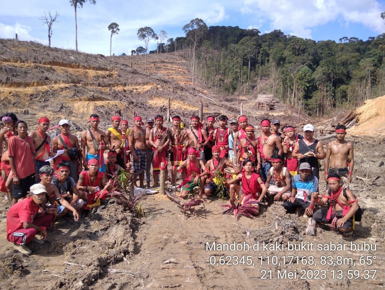 Lawmakers seek rights probe into Indigenous conflict at Indonesian timber firm 2 Kalbar