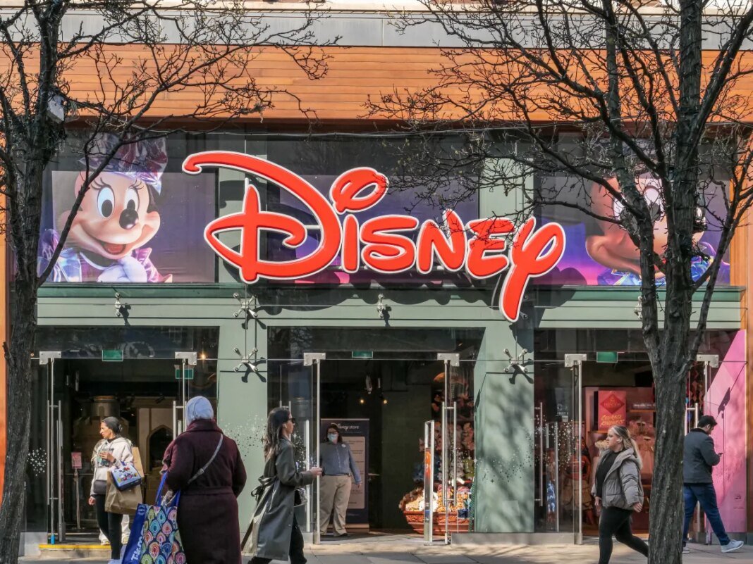 Midjourney wants Hollywood studios to reveal the details of their exterior of Disney store