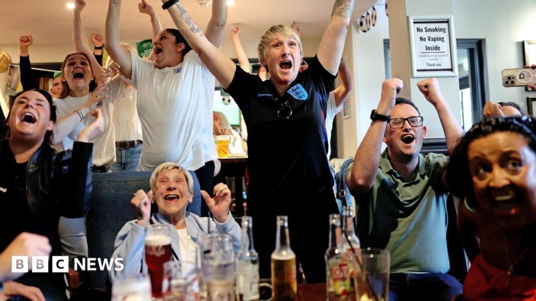 Pubs allowed to stay open until 5am for England Mexico Kate Middleton wearing a blue blazer takes a card payment from a woman at Wimbledon