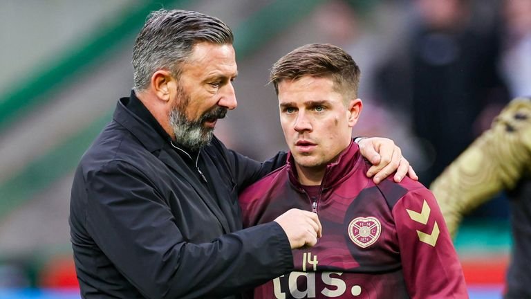 EDINBURGH, SCOTLAND - DECEMBER 27: Hearts' Cammy Devlin (R) and Head Coach Derek McInnes during a William Hill Premiership match between Hibernian and Heart of Midlothian at Easter Road, on December 27, 2025, in Edinburgh, Scotland. (Photo by Roddy Scott / SNS Group)