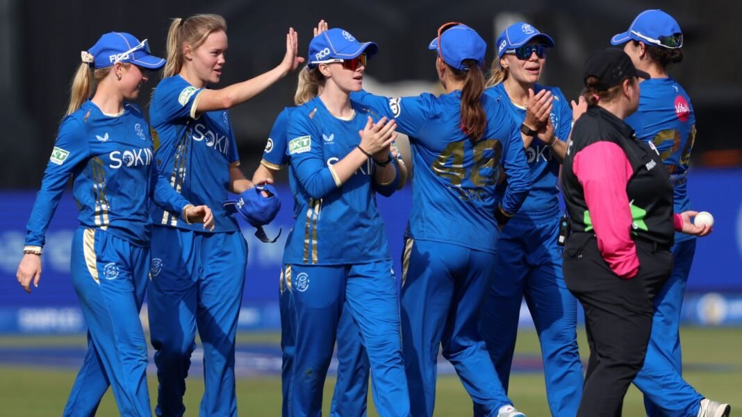 Alexa Stonehouse of MI London celebrates with her teammates (ECB Images)