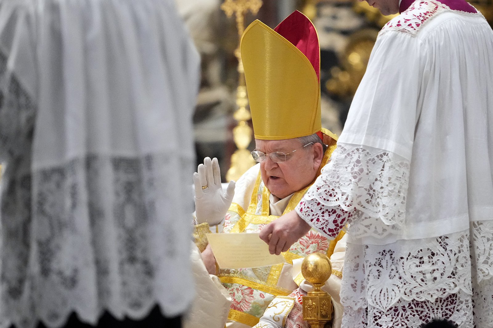 The liturgy wars are back. Spoiler: They never left. 2 webRNS Latin Mass2